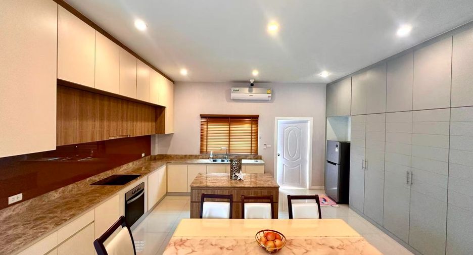 For sale 3 bedrooms house in Huay Yai, Pattaya