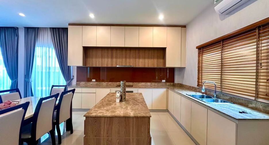 For sale 3 bedrooms house in Huay Yai, Pattaya