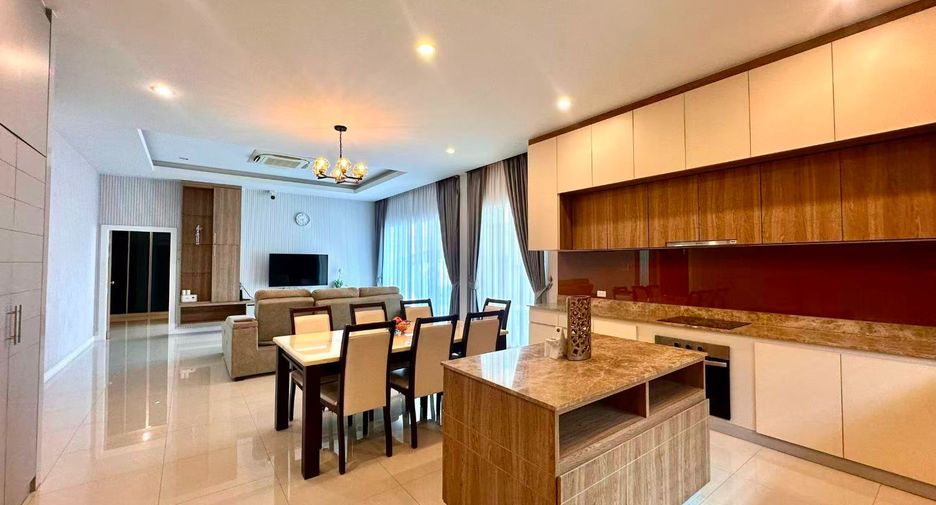 For sale 3 bedrooms house in Huay Yai, Pattaya