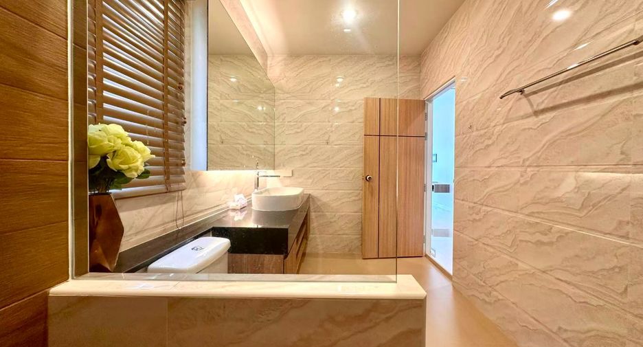 For sale 3 bedrooms house in Huay Yai, Pattaya