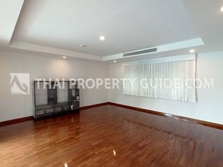 出租 5 卧室 独立屋 在 Pak Kret, Nonthaburi