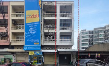Gewerbefläche zur Miete und zum Kauf in Lak Si, Bangkok