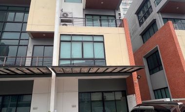 Reihenhaus zum Kauf mit 2 Zimmer in Bueng Kum, Bangkok