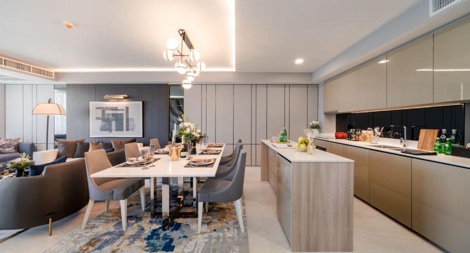 Condo en alquiler de 3 habitaciones en Watthana, Bangkok
