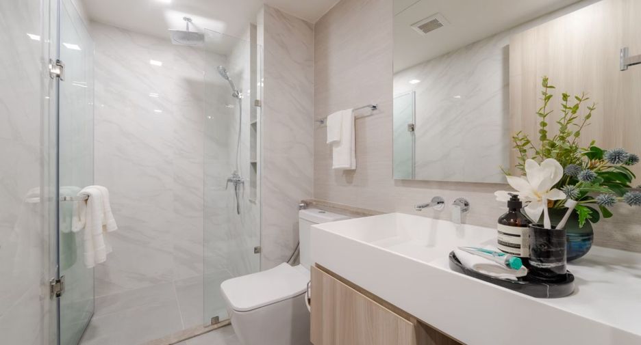 Condo en alquiler de 3 habitaciones en Watthana, Bangkok