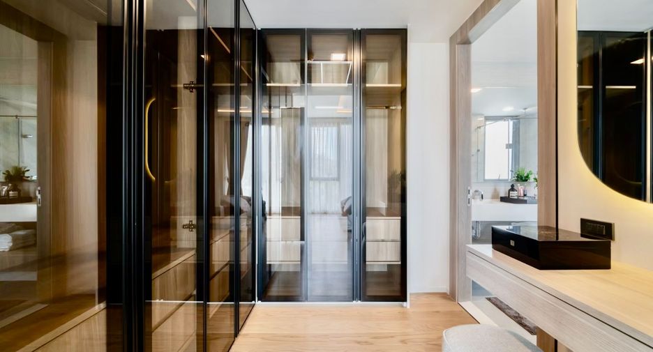 Condo en alquiler de 3 habitaciones en Watthana, Bangkok