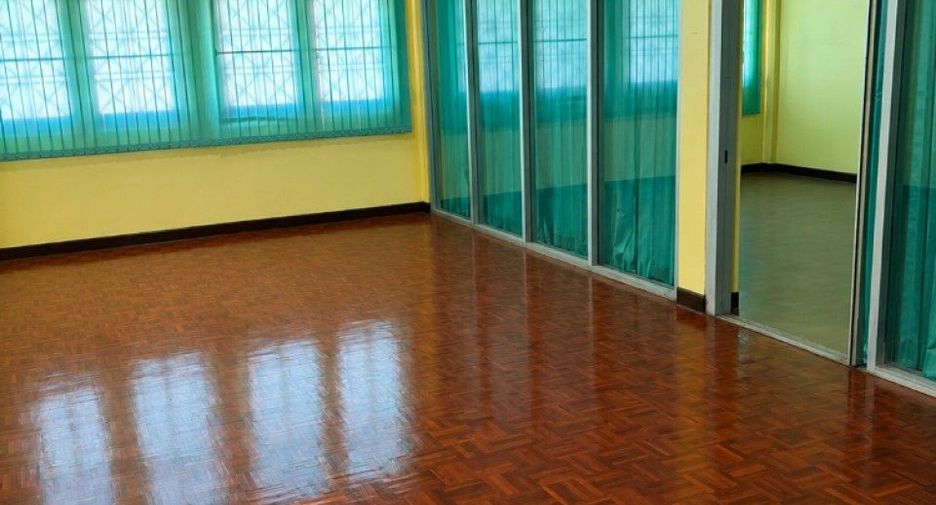 Продажа 5 спальни торговое помещение в Mueang Ratchaburi, Ратбури