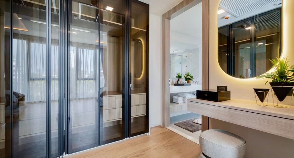 For rent 3 bedrooms condo in Watthana, Bangkok