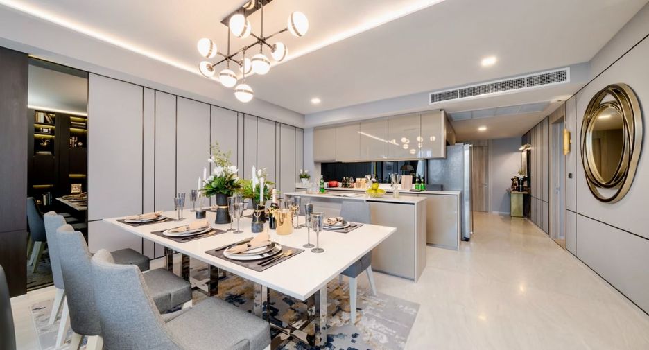 For rent 3 bedrooms condo in Watthana, Bangkok
