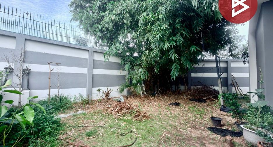 Продажа 3 спальни дом в Mueang Chon Buri, Чонбури