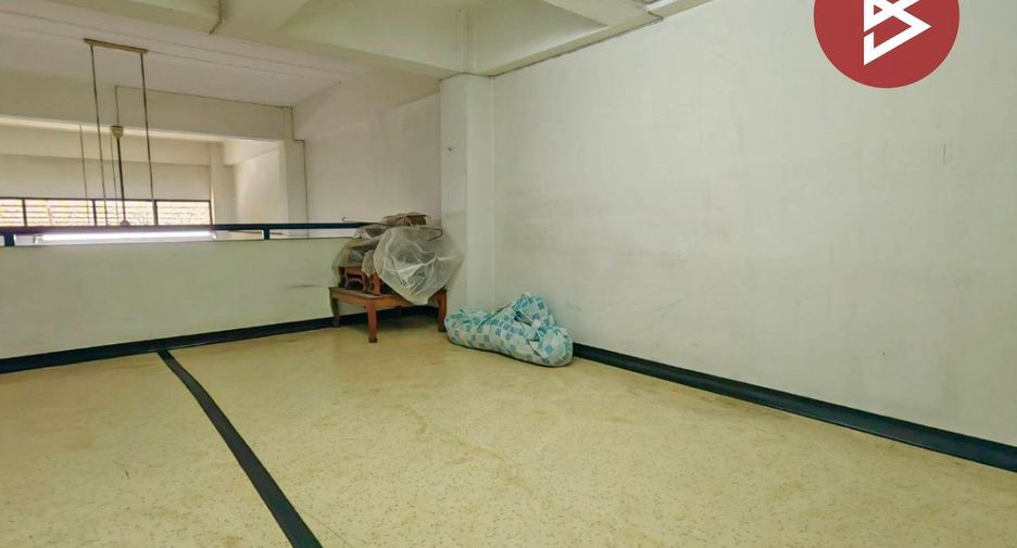 Продажа 4 спальни торговое помещение в Банг Кхун Тхиан, Бангкок
