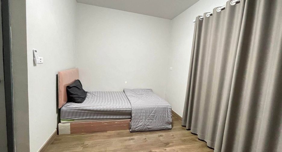 For rent 3 bedrooms house in San Kamphaeng, Chiang Mai