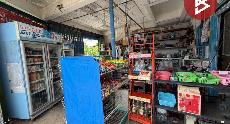 Casa adosada en venta de 2 habitaciones en Mueang Lop Buri, Lopburi