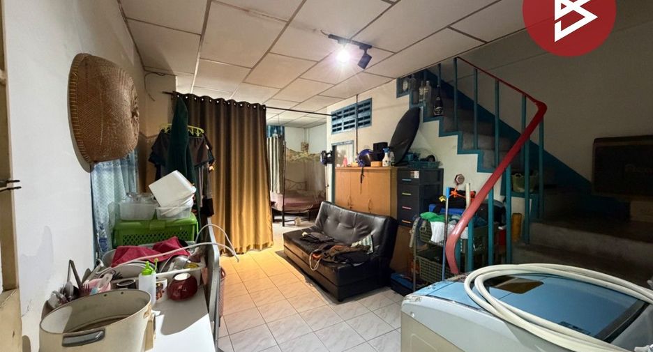 Casa adosada en venta de 2 habitaciones en Mueang Lop Buri, Lopburi