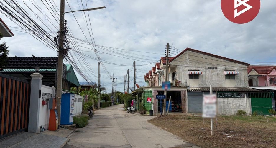 Casa adosada en venta de 2 habitaciones en Mueang Lop Buri, Lopburi