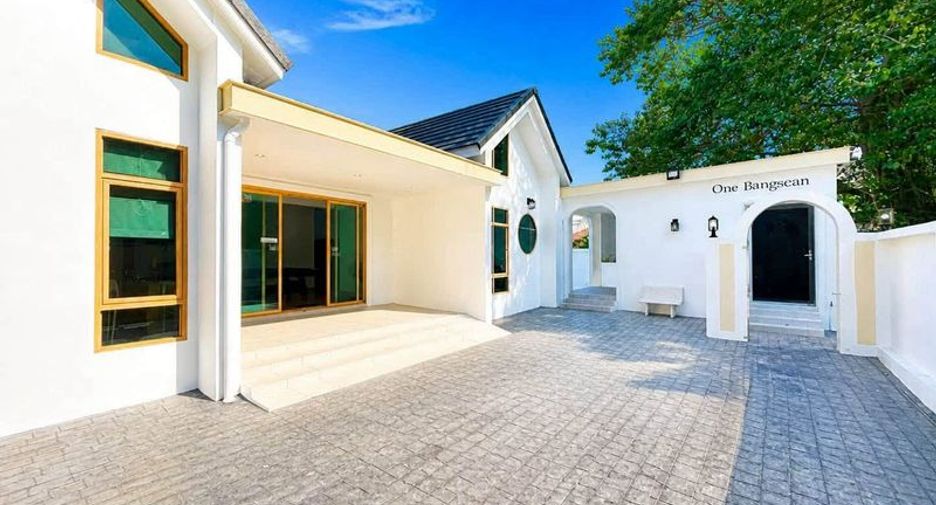 Продажа 4 спальни вилла в Mueang Chon Buri, Чонбури