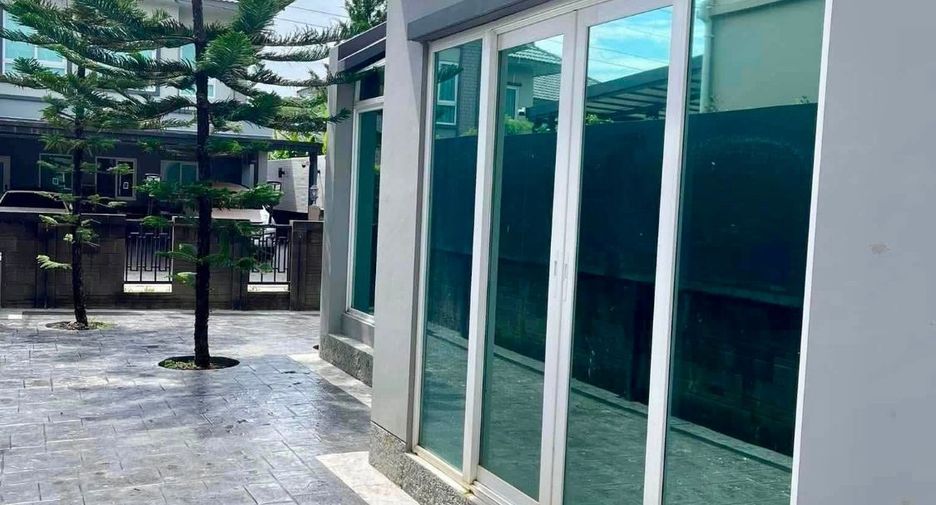 For rent 4 bedrooms house in Mueang Chiang Mai, Chiang Mai