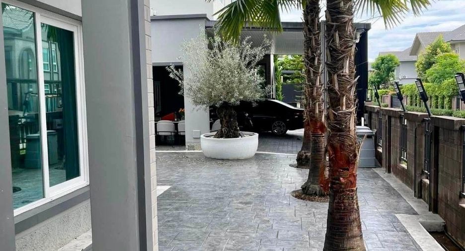 For rent 4 bedrooms house in Mueang Chiang Mai, Chiang Mai