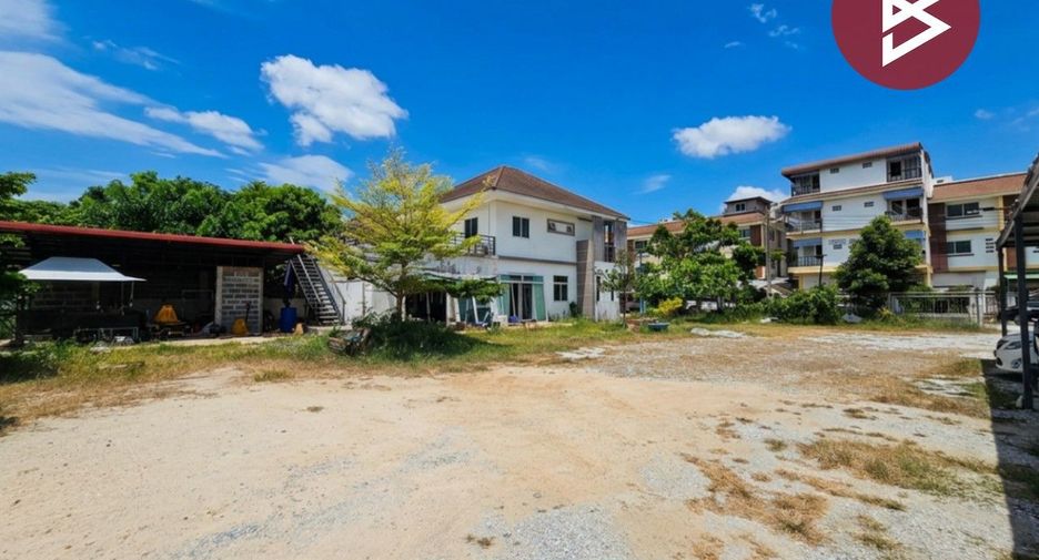 For sale 3 bedrooms house in Phan Thong, Chonburi