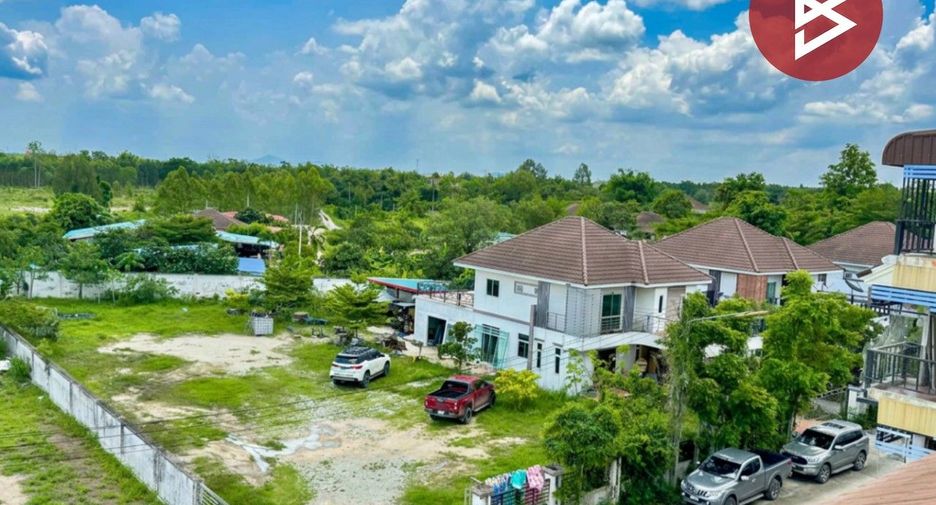 For sale 3 bedrooms house in Phan Thong, Chonburi