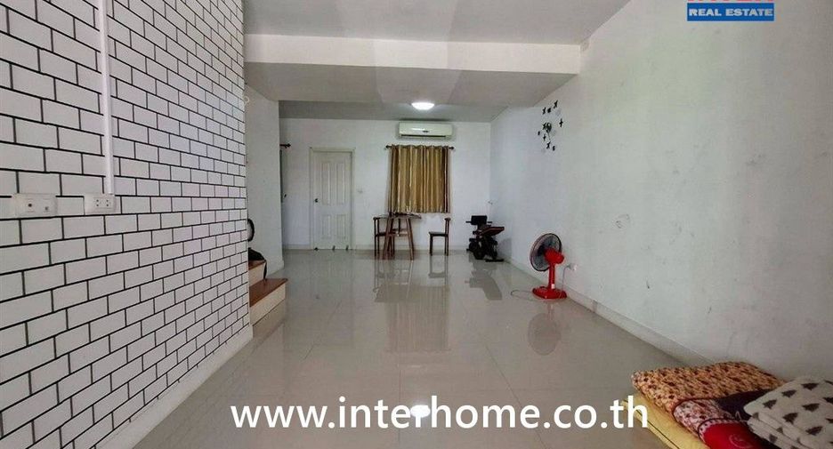 À vendre 3 chambres maison de ville à Bang Bua Thong, Nonthaburi