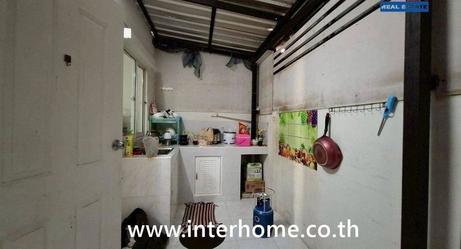 À vendre 3 chambres maison de ville à Bang Bua Thong, Nonthaburi
