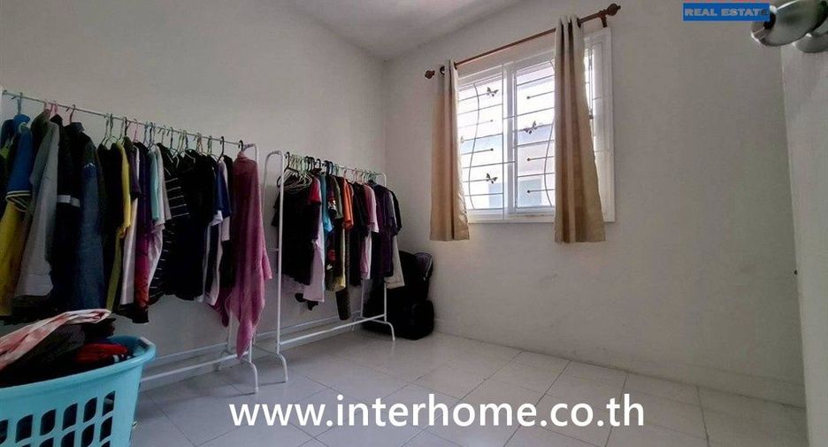 À vendre 3 chambres maison de ville à Bang Bua Thong, Nonthaburi