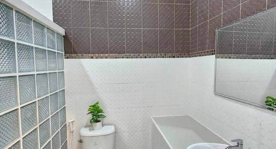 For sale 2 ベッドルーム house in Bang Lamung, Chonburi