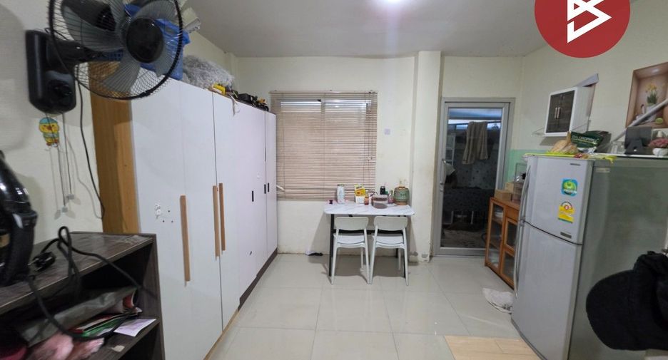 For sale 3 bedrooms townhouse in Phan Thong, Chonburi