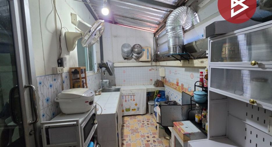 For sale 3 bedrooms townhouse in Phan Thong, Chonburi