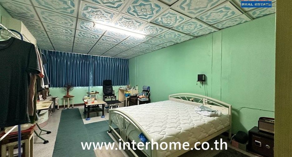 Local comercial en venta de 4 habitaciones en Khlong San, Bangkok