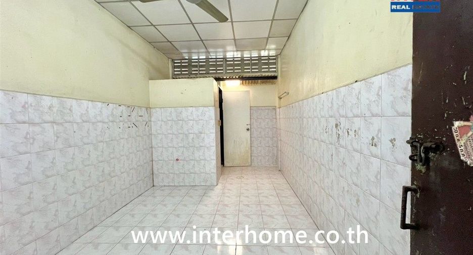 For sale 10 bedrooms house in Khan Na Yao, Bangkok