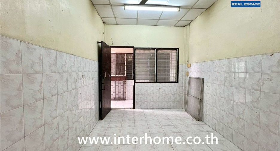 For sale 10 bedrooms house in Khan Na Yao, Bangkok