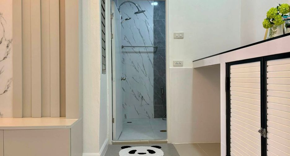 For sale 2 ベッドルーム house in Bang Lamung, Chonburi