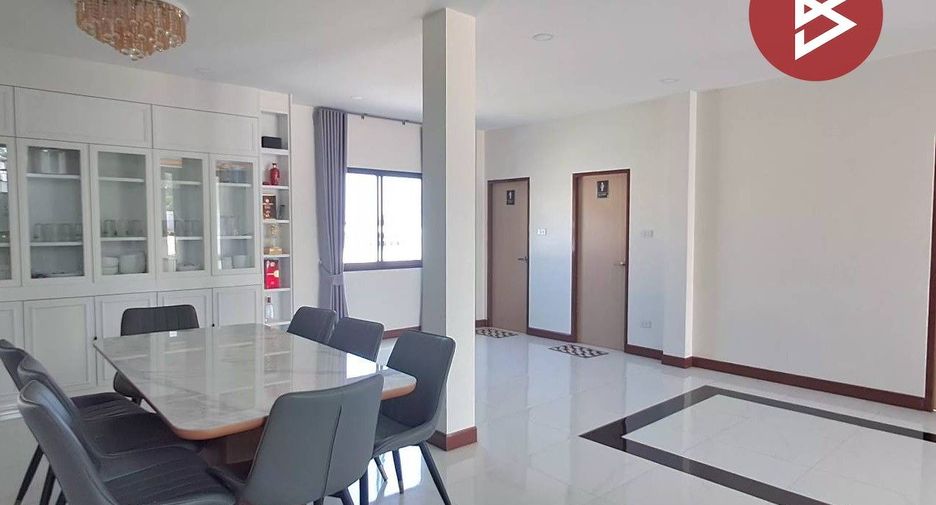 出售 5 卧室 独立屋 在 Si Racha, Chon Buri