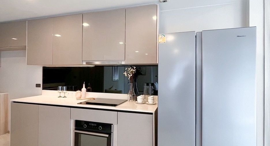 Condo en alquiler de 3 habitaciones en Watthana, Bangkok
