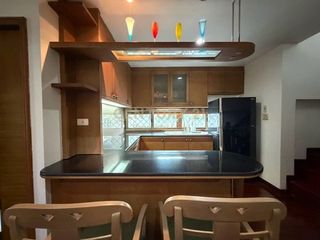 出租 和 出售 4 卧室 独立屋 在 Phaya Thai, 曼谷