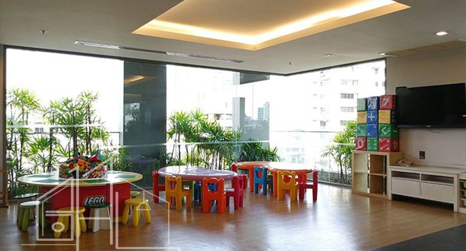 For rent 1 bed condo in Khlong Toei, Bangkok
