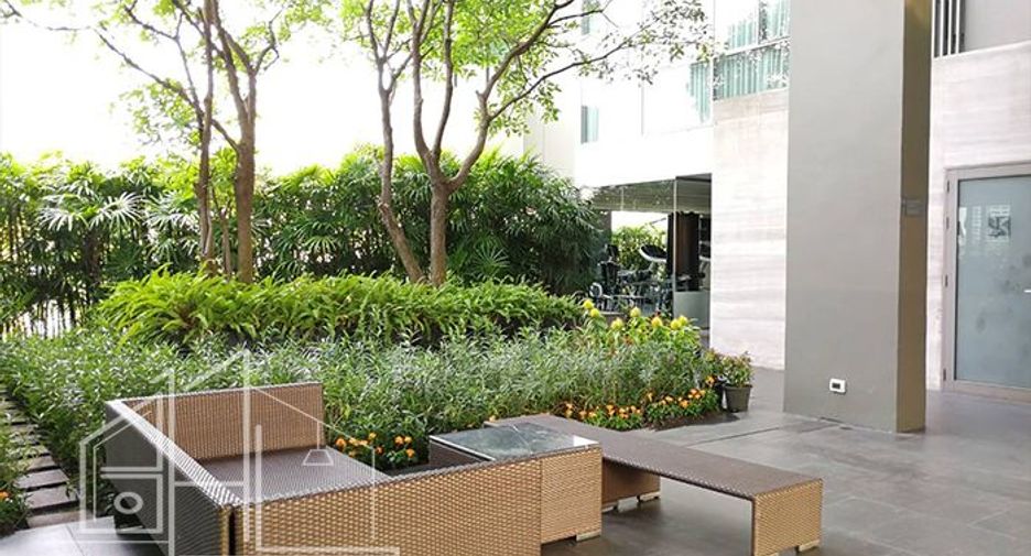 For rent 1 bed condo in Khlong Toei, Bangkok