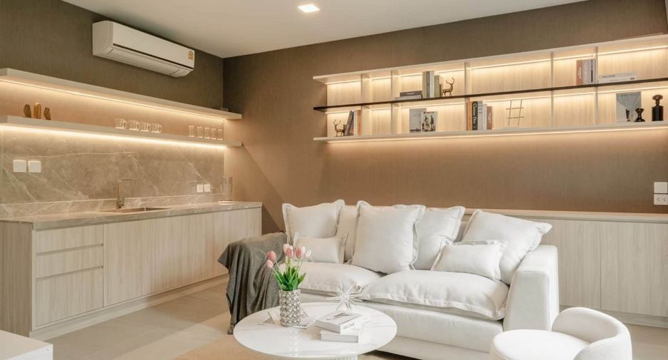 Haus zur Miete mit 4 Zimmer in Saphan Sung, Bangkok