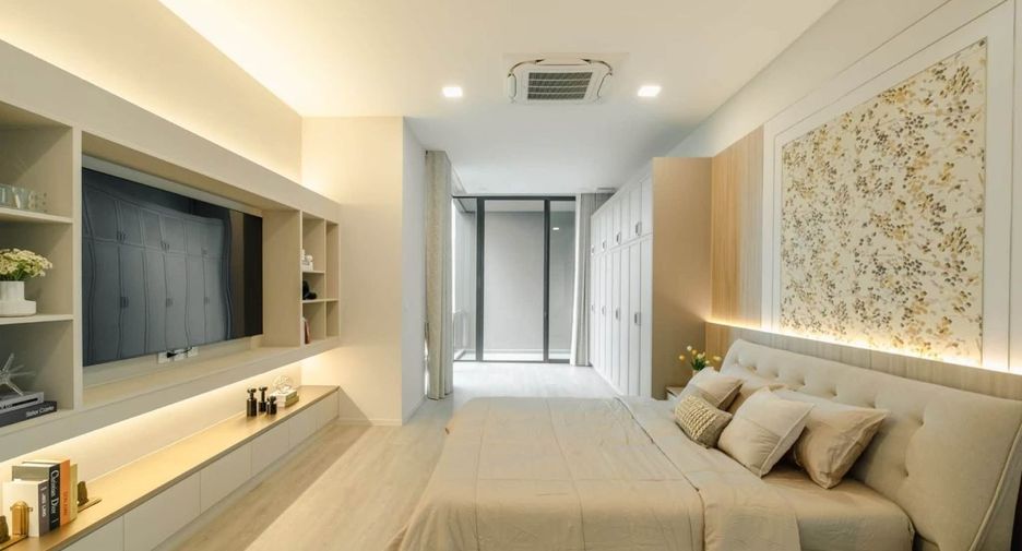 Haus zur Miete mit 4 Zimmer in Saphan Sung, Bangkok