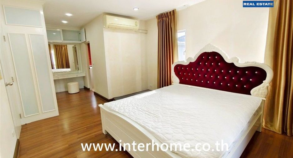 Haus zum Kauf mit 4 Zimmer in Bang Khun Thian, Bangkok