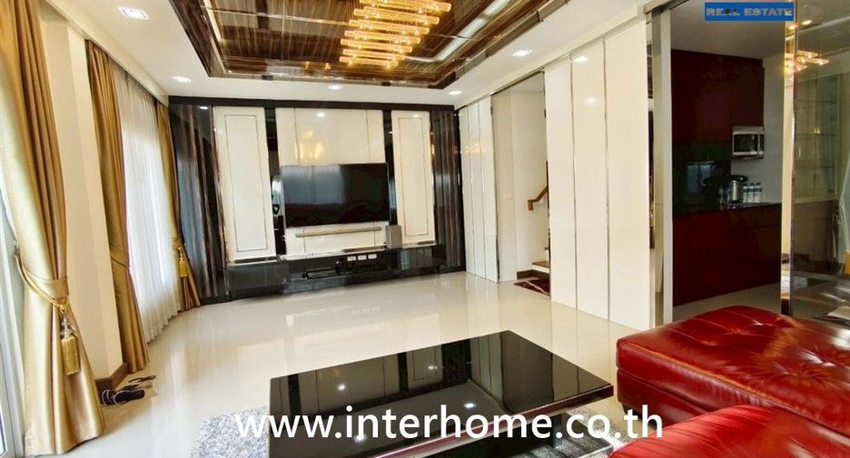 Haus zum Kauf mit 4 Zimmer in Bang Khun Thian, Bangkok