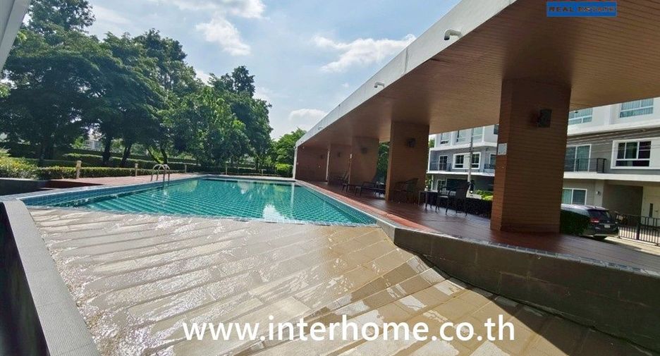 Haus zum Kauf mit 4 Zimmer in Bang Khun Thian, Bangkok