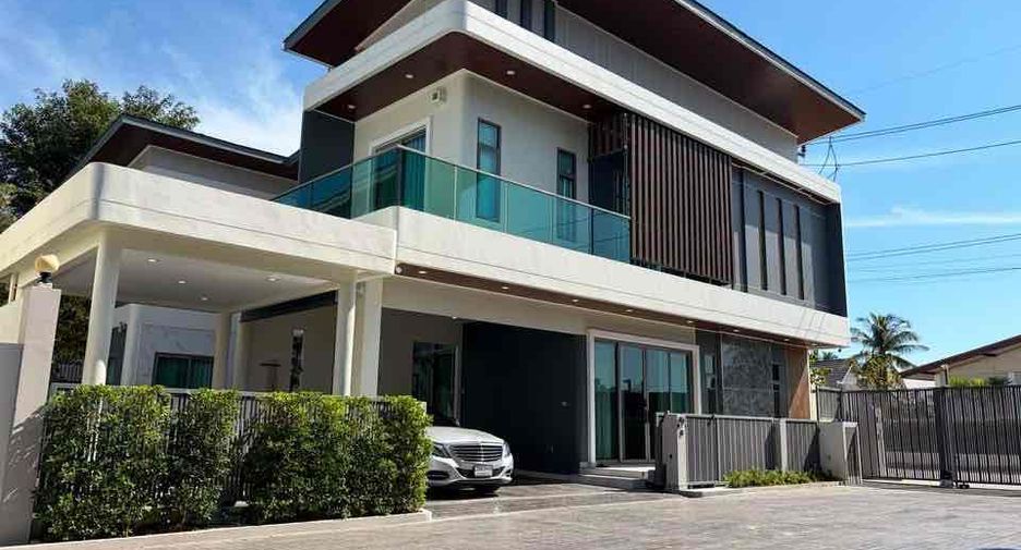 For rent 5 bedrooms villa in Bang Lamung, Chonburi