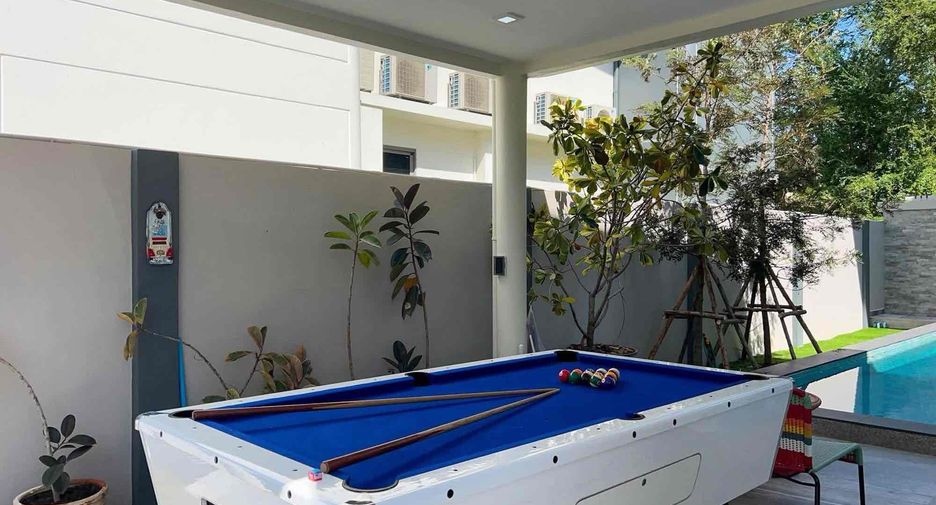 For rent 5 bedrooms villa in Bang Lamung, Chonburi
