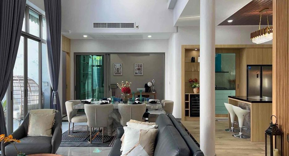 For rent 5 bedrooms villa in Bang Lamung, Chonburi