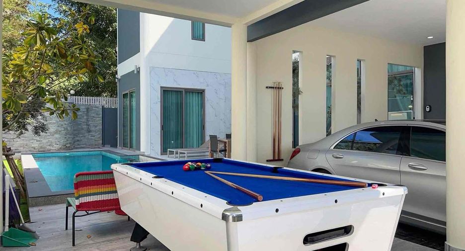 For rent 5 bedrooms villa in Bang Lamung, Chonburi
