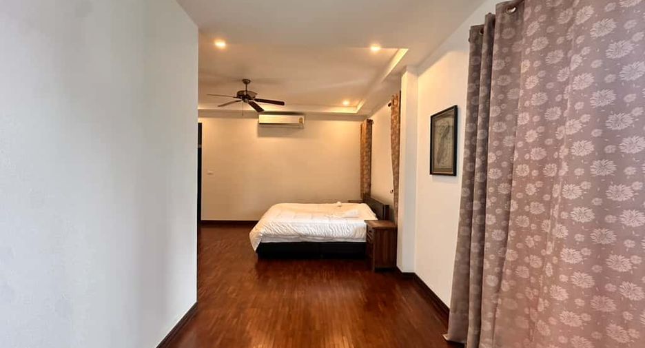 For rent 5 bedrooms house in Mueang Chiang Mai, Chiang Mai