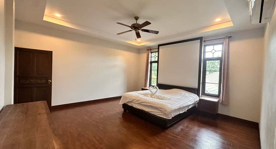 For rent 5 bedrooms house in Mueang Chiang Mai, Chiang Mai